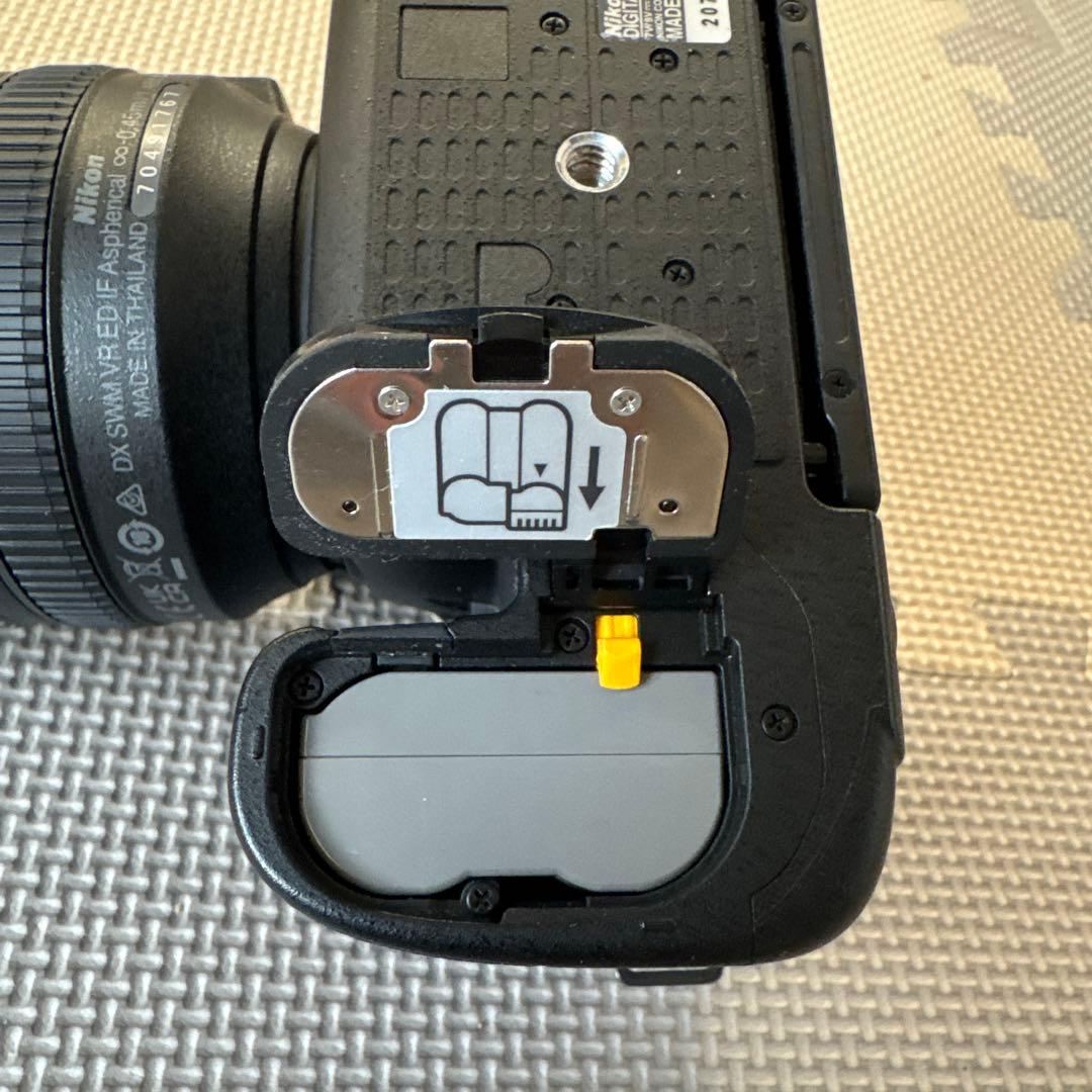 Nikon D7500 デジタル一眼レフ 本体とレンズ