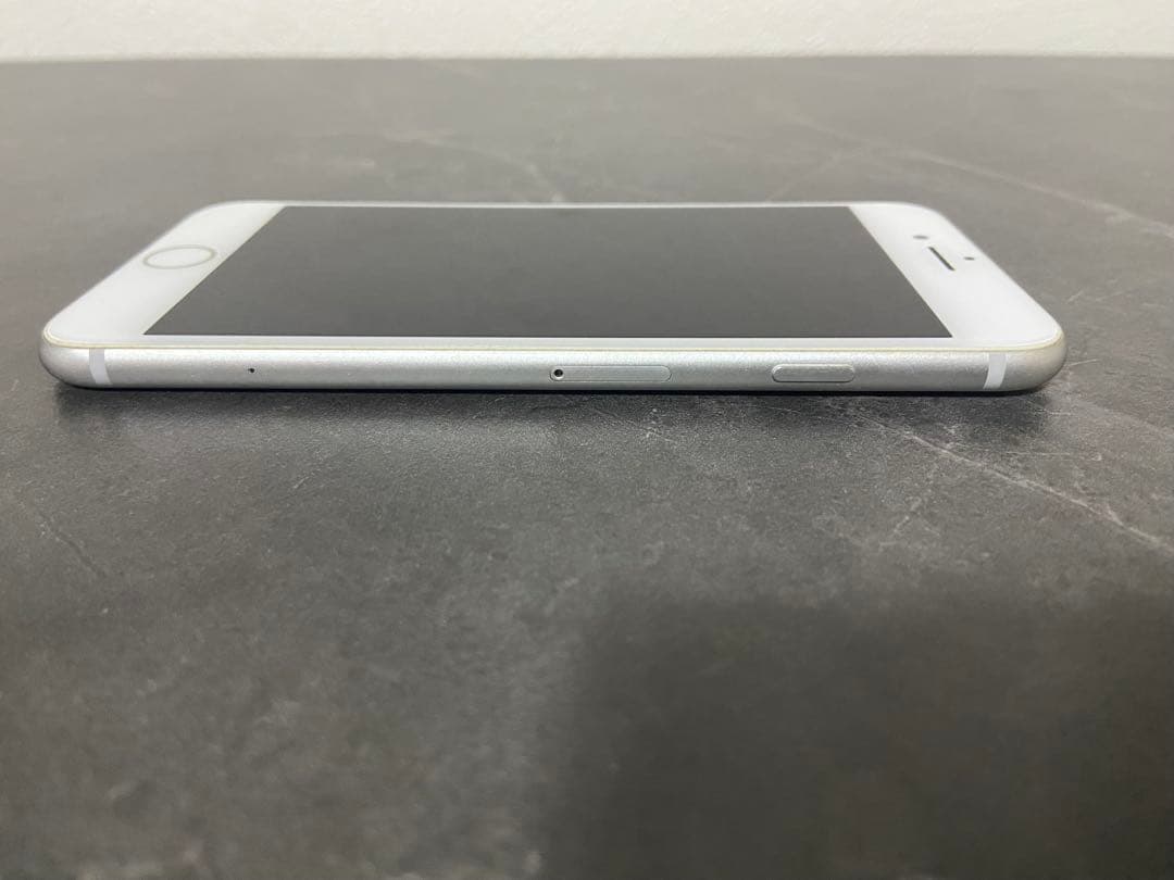 iPhone 8 64GB バッテリー92% SIMフリー スマートフォン本体