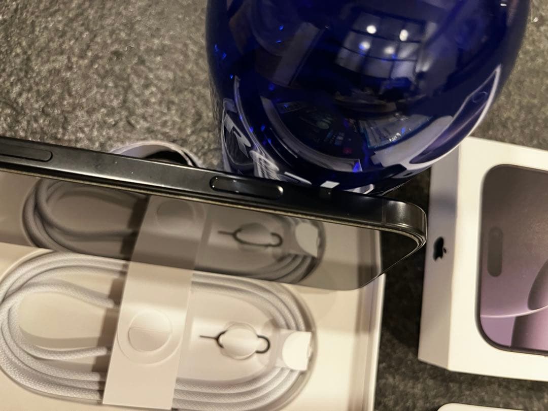 Apple iPhone 16 Pro Max ブラックチタニウム本体 +おまけ