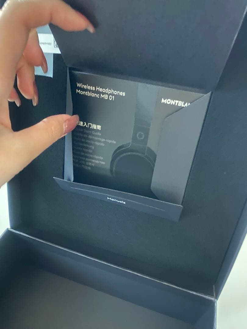 ◎ モンブラン MB 01 ヘッドフォン X MAISON KITSUNÉ