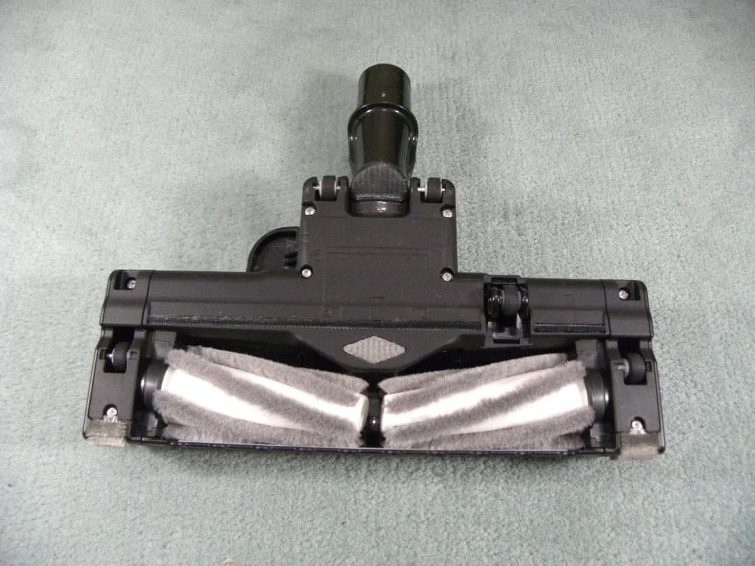 Panasonicサイクロン掃除機2023年製からまないブラシ