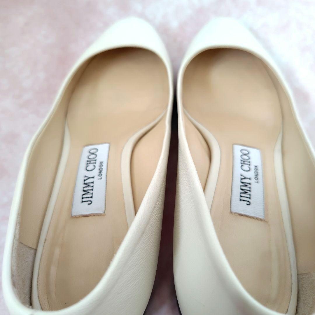 ✨️腕利き職人のリペア済✨️モデルサイズ☆美品【ジミーチュウ】ロゴ パンプス 白