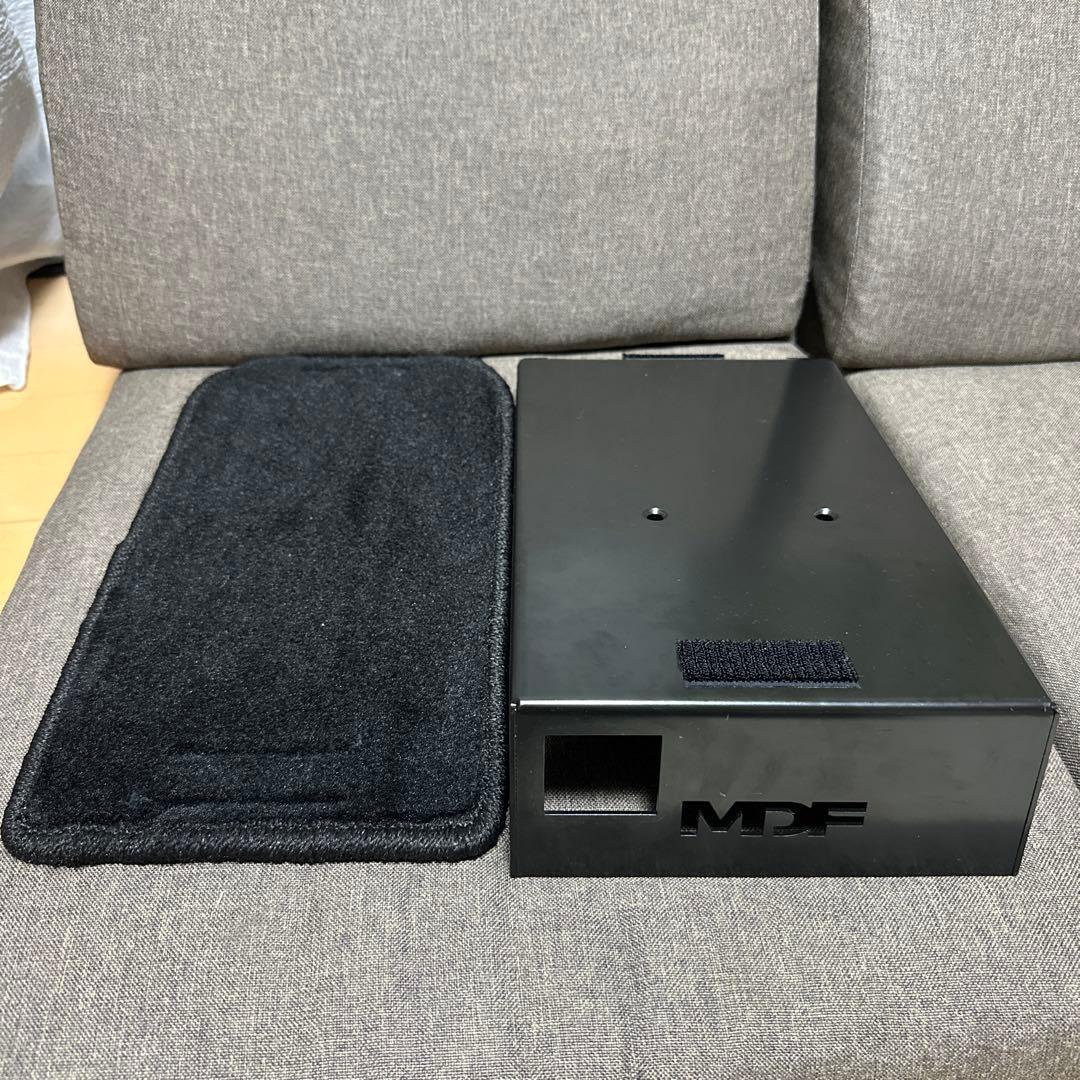 ＭＤＦ　デリカd5 用ウォークスルー