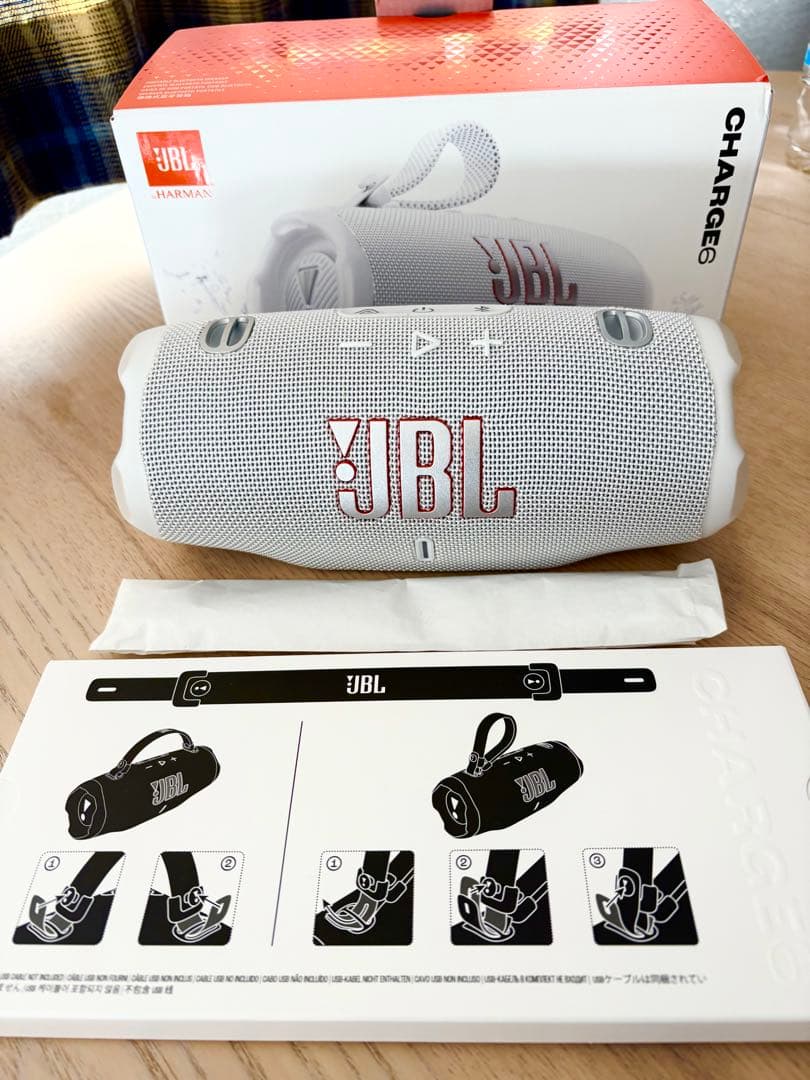 JBL Charge 6 ホワイト ワイヤレススピーカー