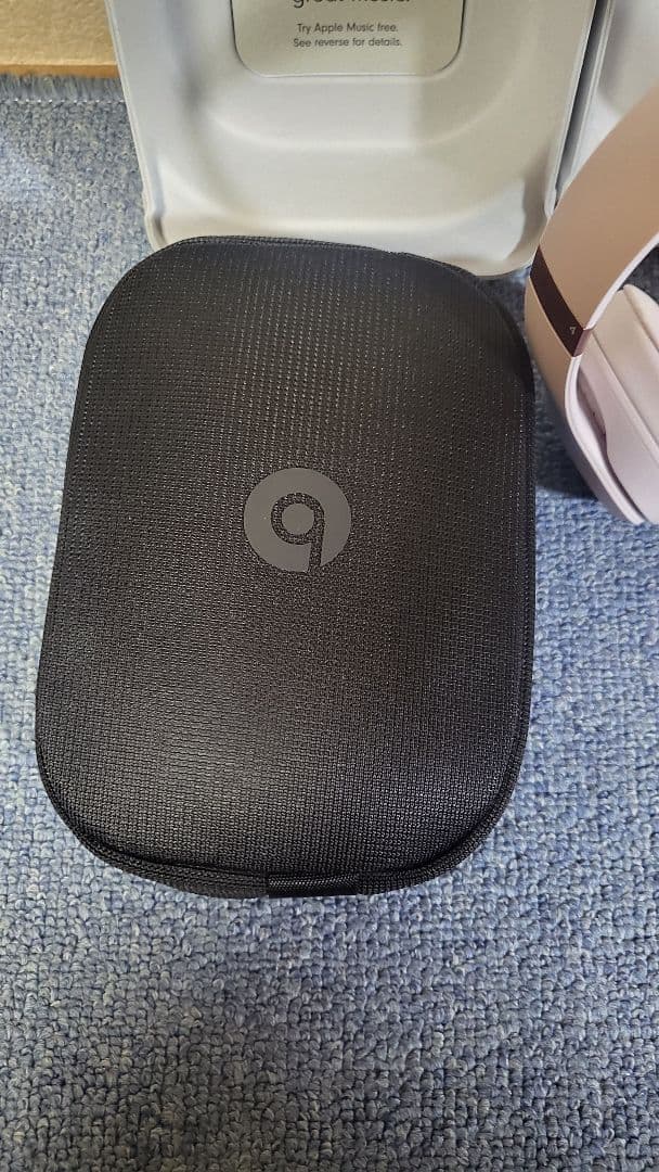 Beats　Solo4　ヘッドフォン　クラウドピンク