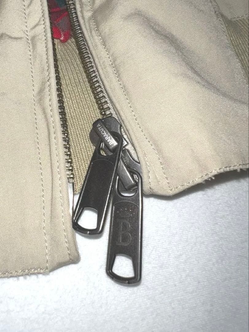 BARACUTA G9 ベージュ 38