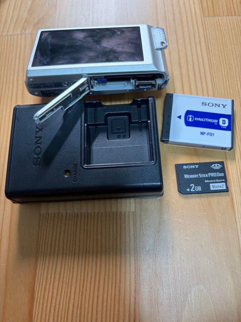 デジタルカメラ SONY Cyber-shot DSC-T70