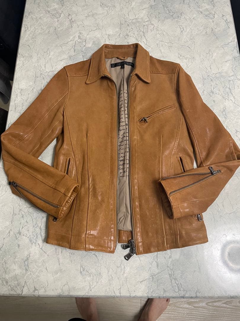 SCHLUSSEL（シュリセル）　ラムレザージャケット