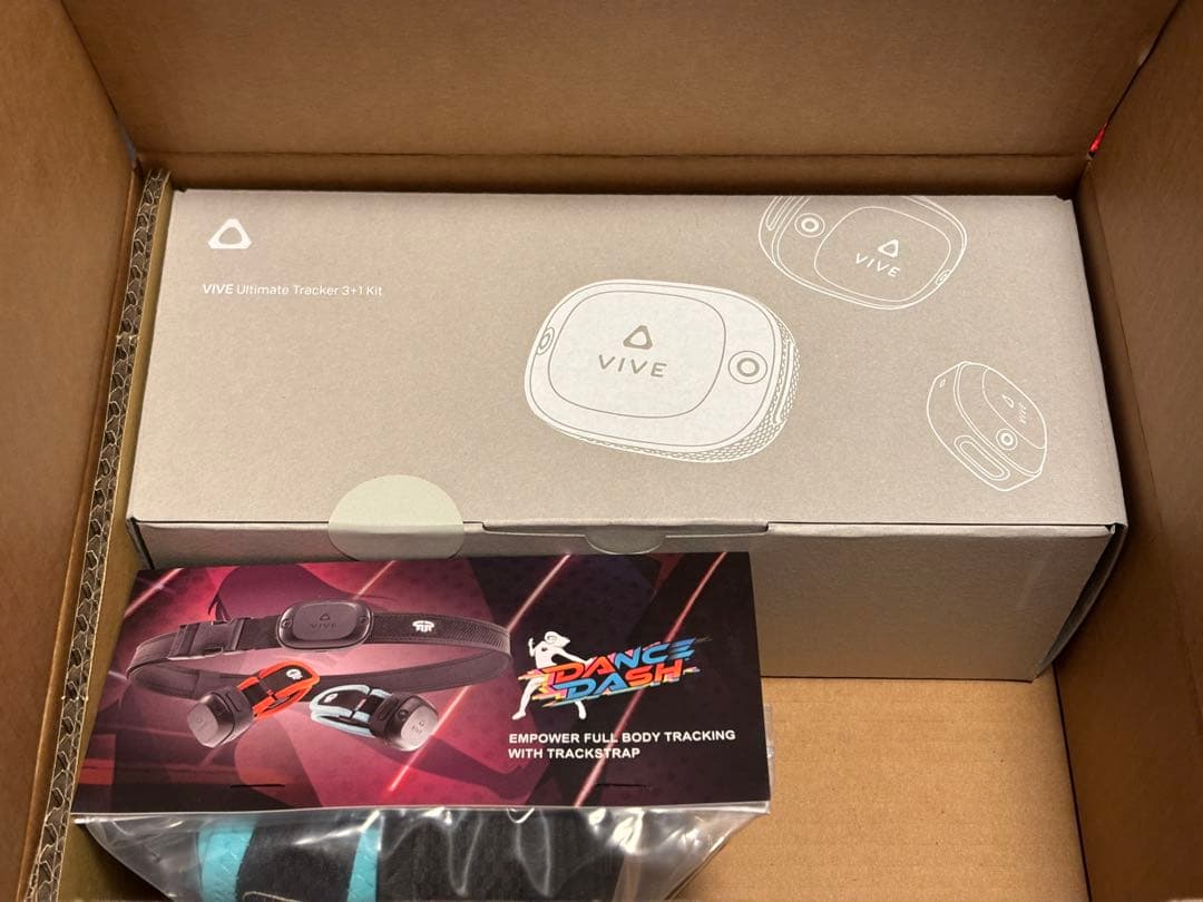 【新品未開封】Vive Ultimate Tracker 3個セット＋ストラップ