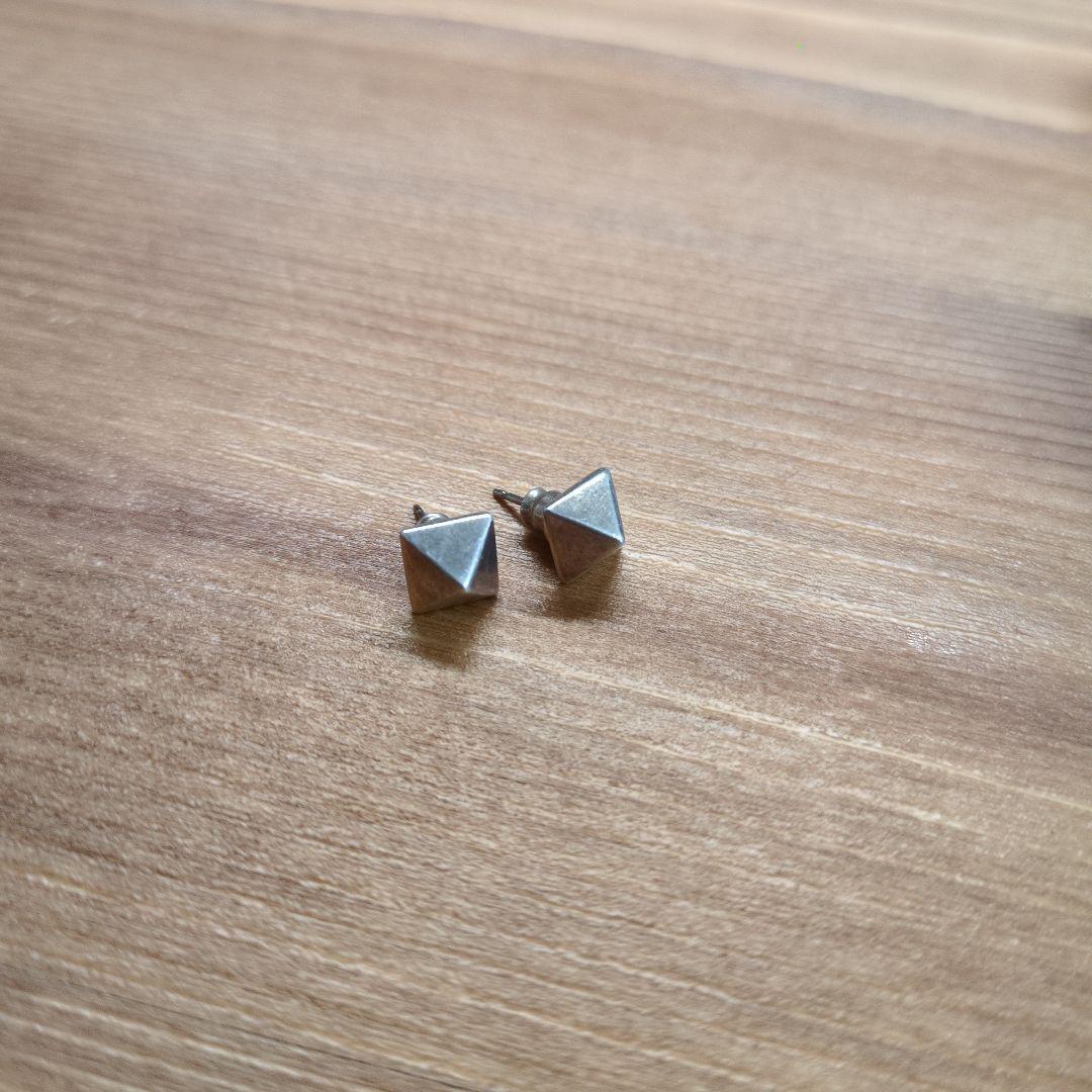 ヒステリックグラマー スタッズピアス 両耳