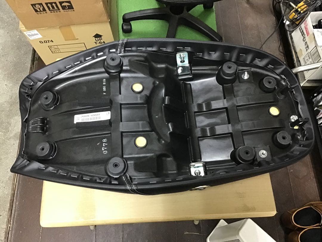 Z900RS 純正シート