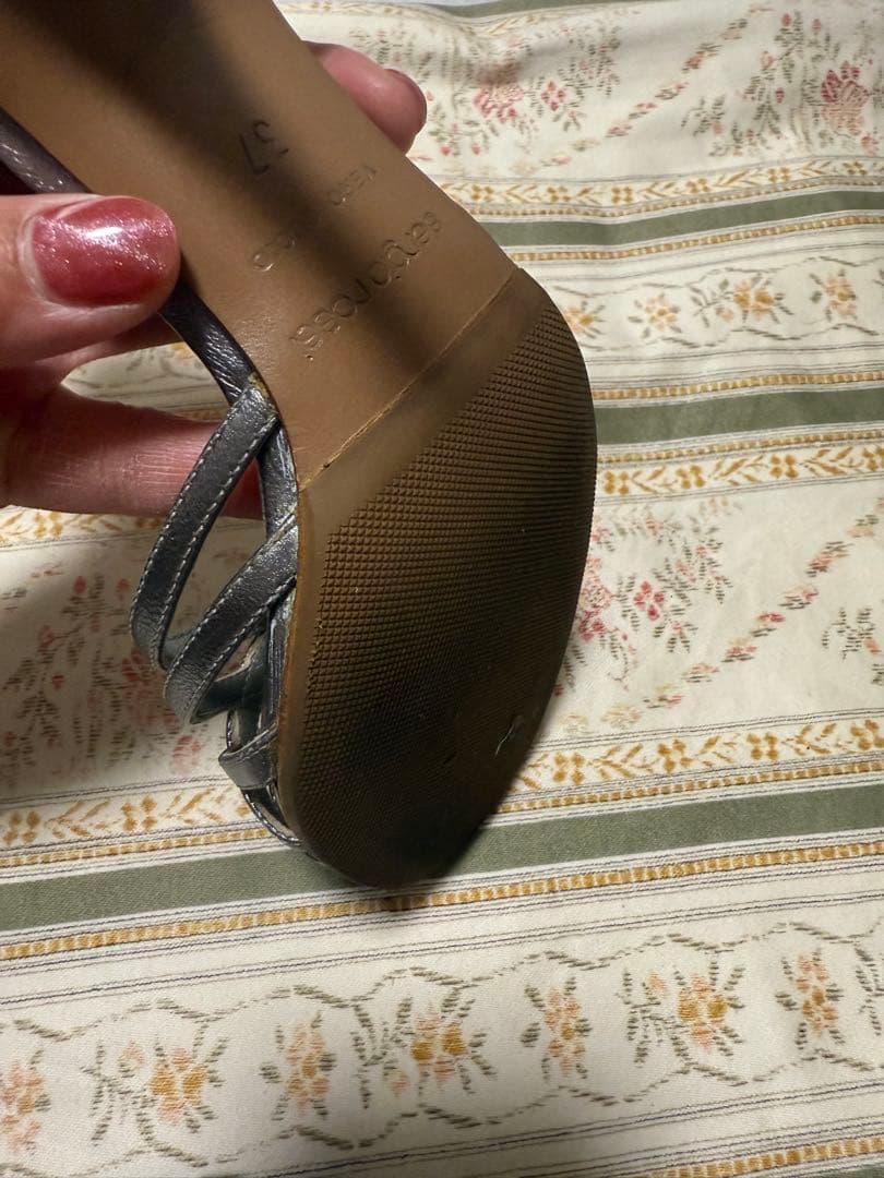 セルジオロッシ　サンダル　37 シルバー　美品