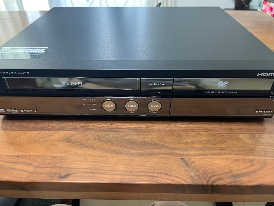 美品・動作確認済シャープ DV-ACV52 HDD・DVD・ビデオ一体型レコーダ