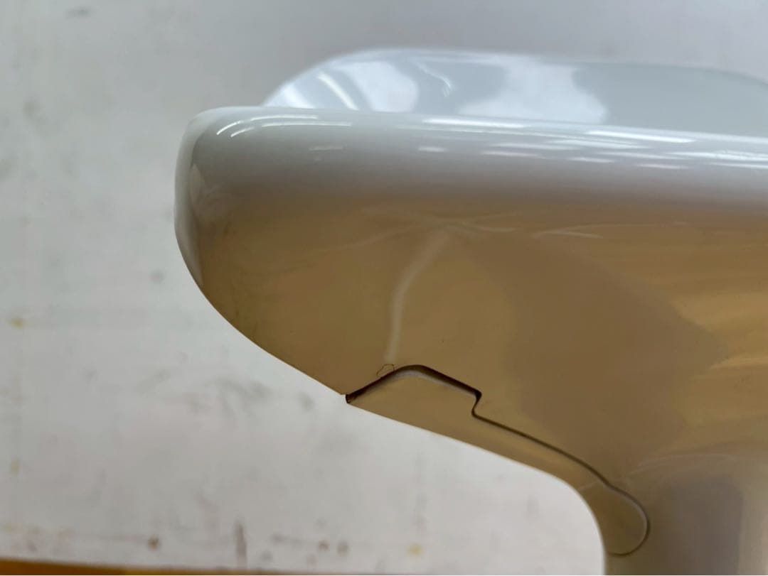 リ*︎様 TG205 Kartell カルテル ホワイト バースツール