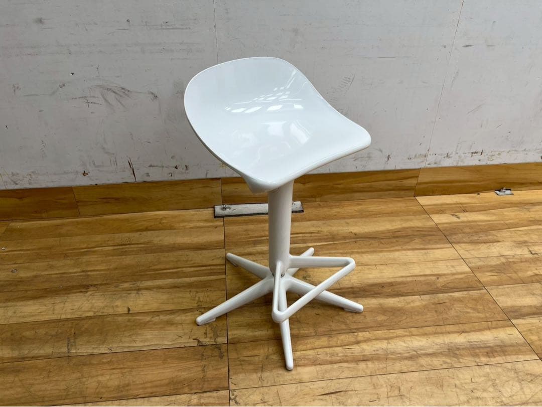 リ*︎様 TG205 Kartell カルテル ホワイト バースツール