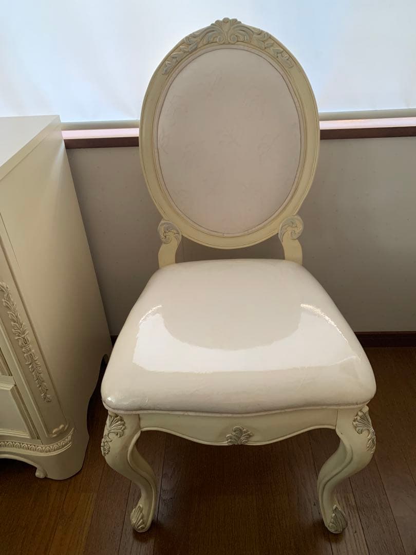 ジェシカマクリントック チェア 椅子 アンティーク ロココ　白　輸入　ホワイト