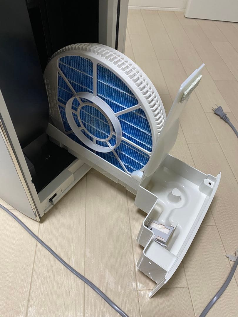 SHARP シャープ　加湿空気清浄機　KI-RX75　ホワイト