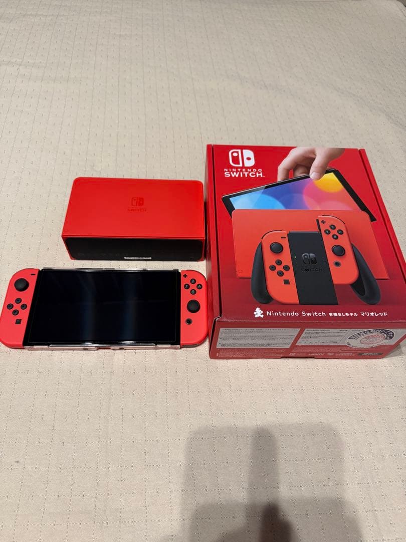 【美品】Nintendo Switch 有機EL マリオレッド おまけ付き