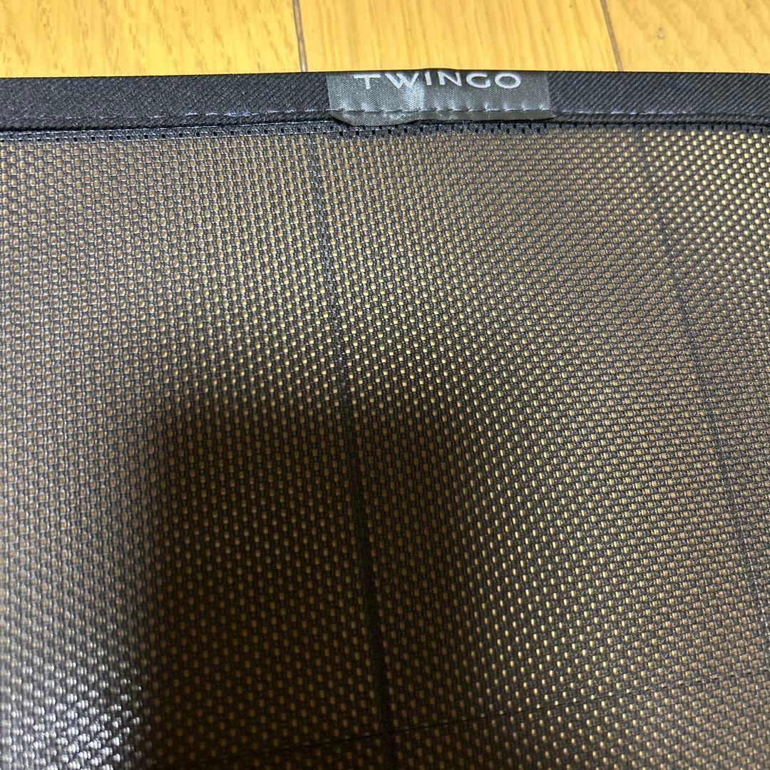 ルノートゥインゴ純正リアドアガラスサンシェード