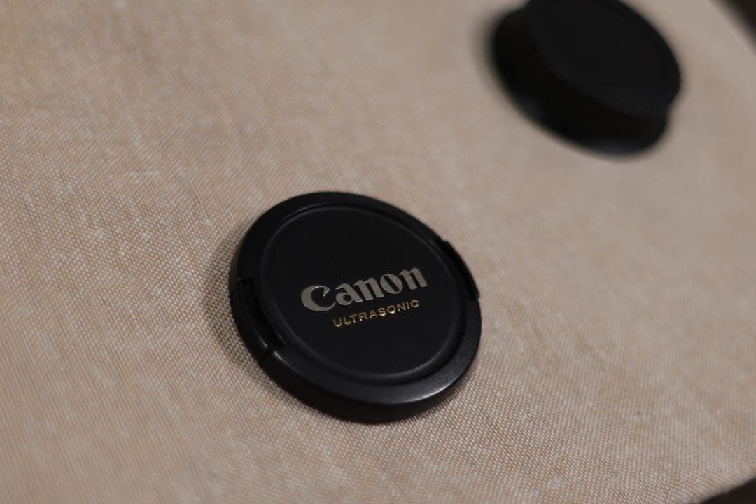 キャノン単焦点レンズCanon EF28mm F1.8 USM