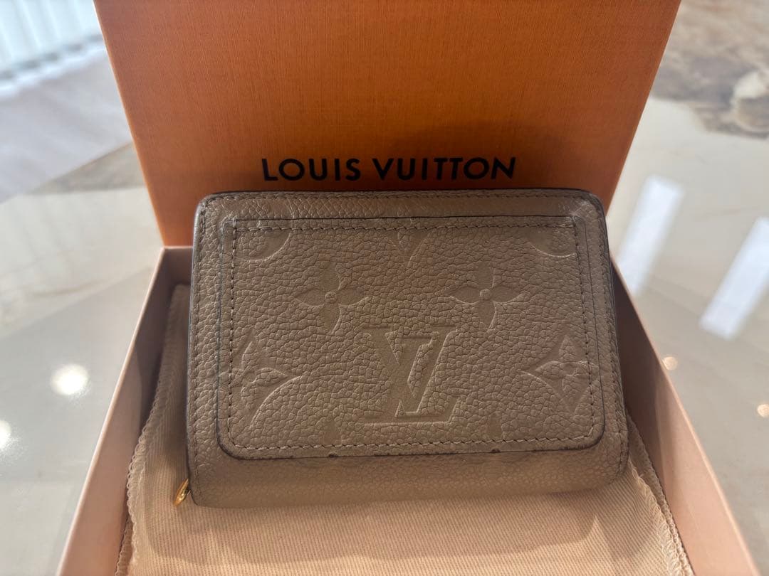LOUIS VUITTON 財布