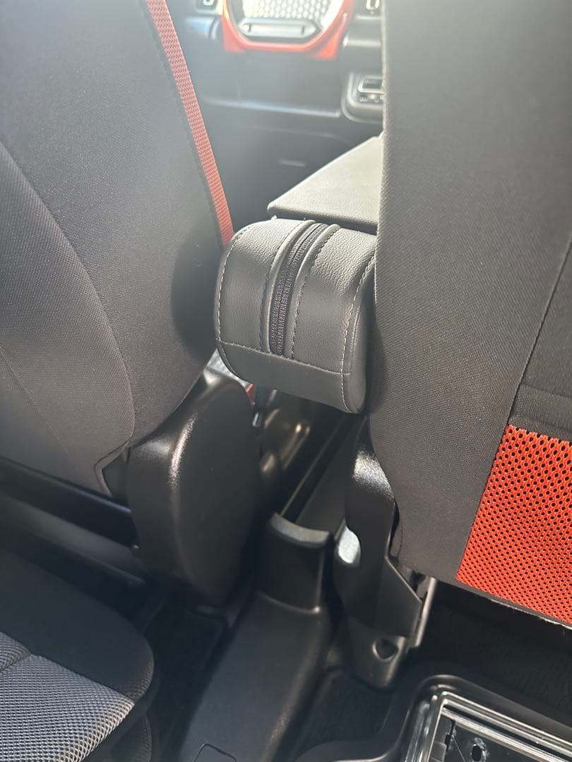 スズキ純正　オプション　レザー　アームレスト　ハスラー　MR52S MR92S