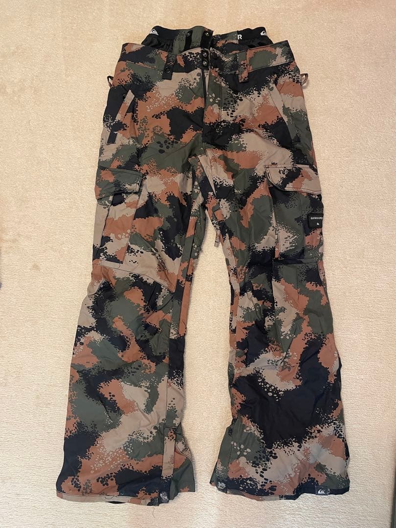 QUICKSILVER 美品 スノーボードパンツ Sサイズ 迷彩　カモフラ