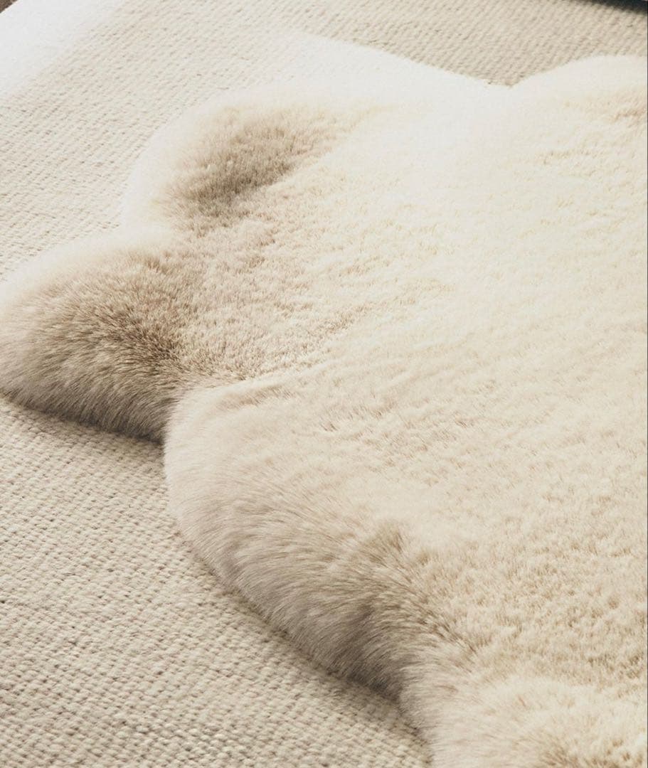 新品　ZARA  イレギュラー　ラグ　スモール