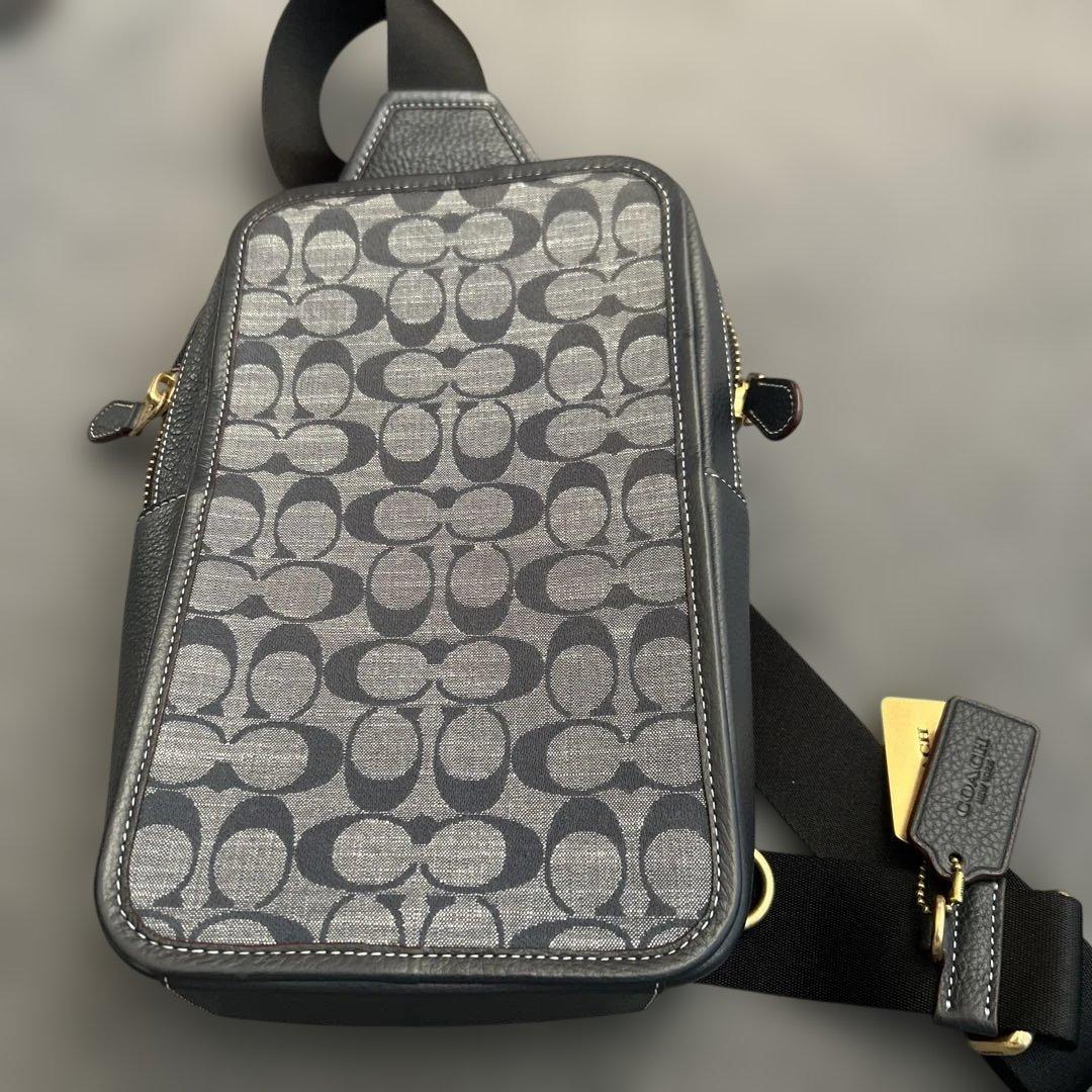 COACH ボディバッグ・ウエストポーチ