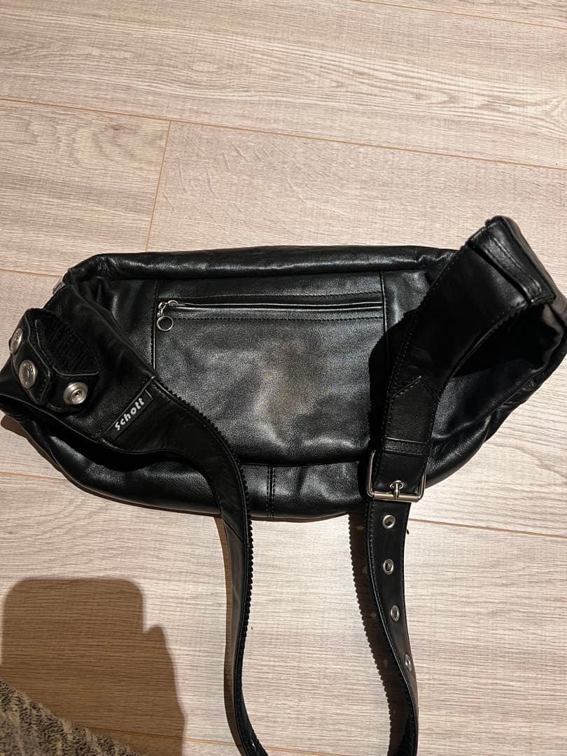 SCHOTTボディーバック