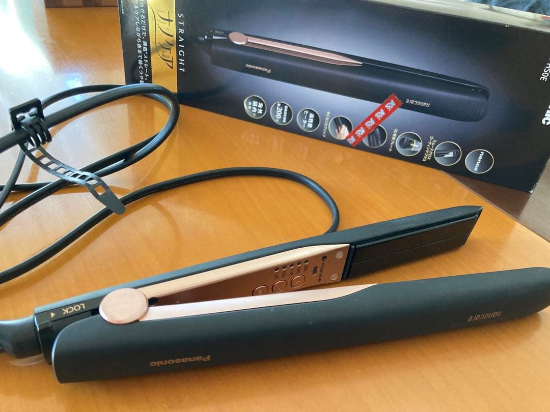 ナノケア　Panasonic パナソニック　EH-HS0E ヘアアイロン