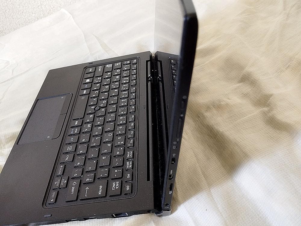 ToshibaDynabook R82/P(PR82PFDC47AD5X)中古品