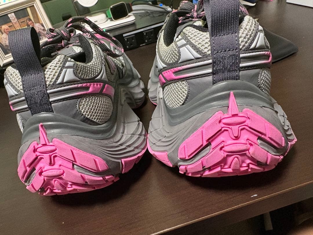 バレンシアガ　10xl グレーピンク　42