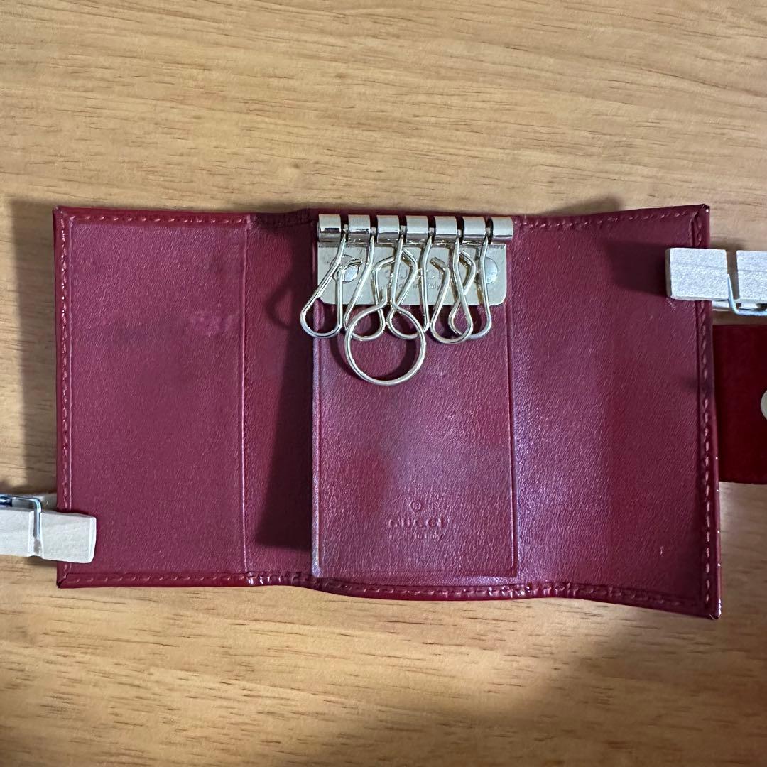 GUCCI グッチ 6連キーケース　エナメル 赤 ハートプレート