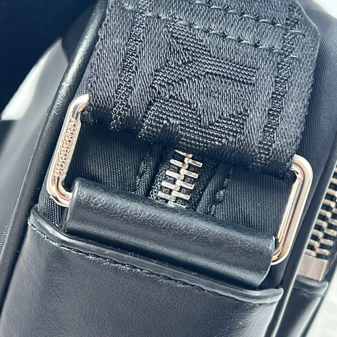 ✨極美品✨BURBERRY バーバリー　ボディバッグ　パディバッグ　ショルダー
