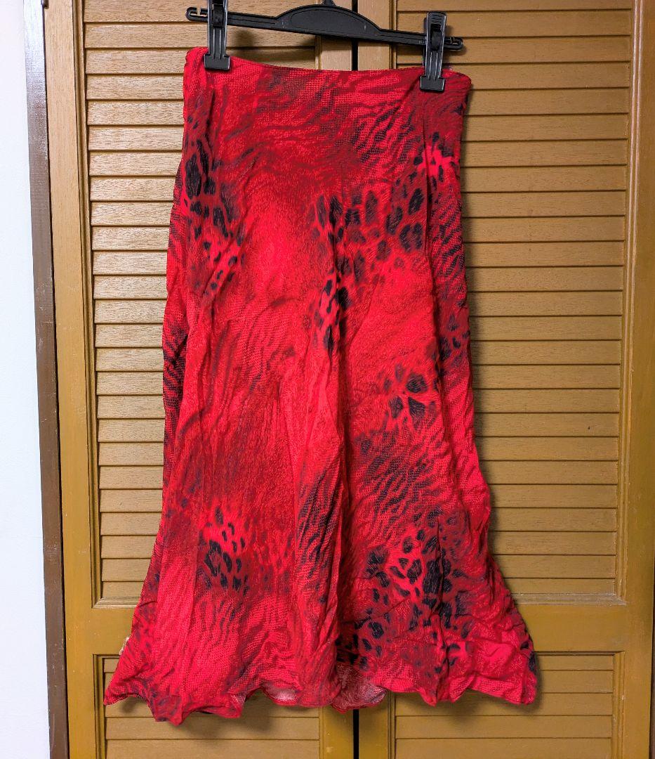 伊太利屋 ロングスカート レッド 新品未使用 11号