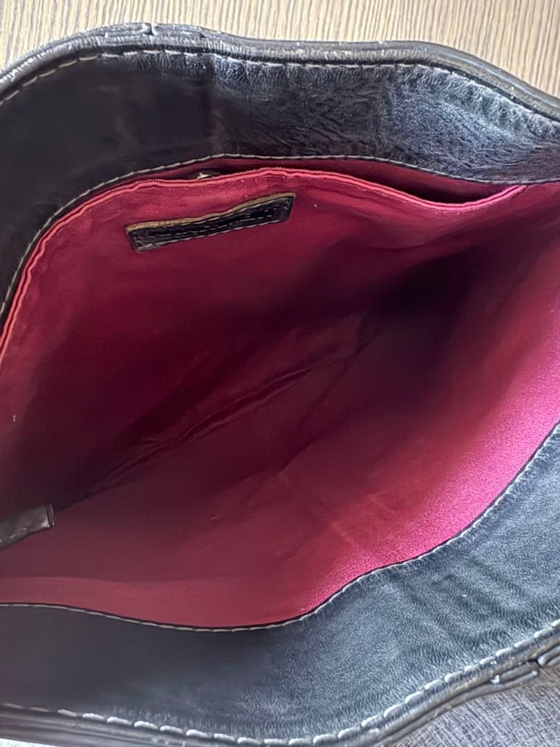 ATTACHMENT 黒 レザー ショルダーバッグ