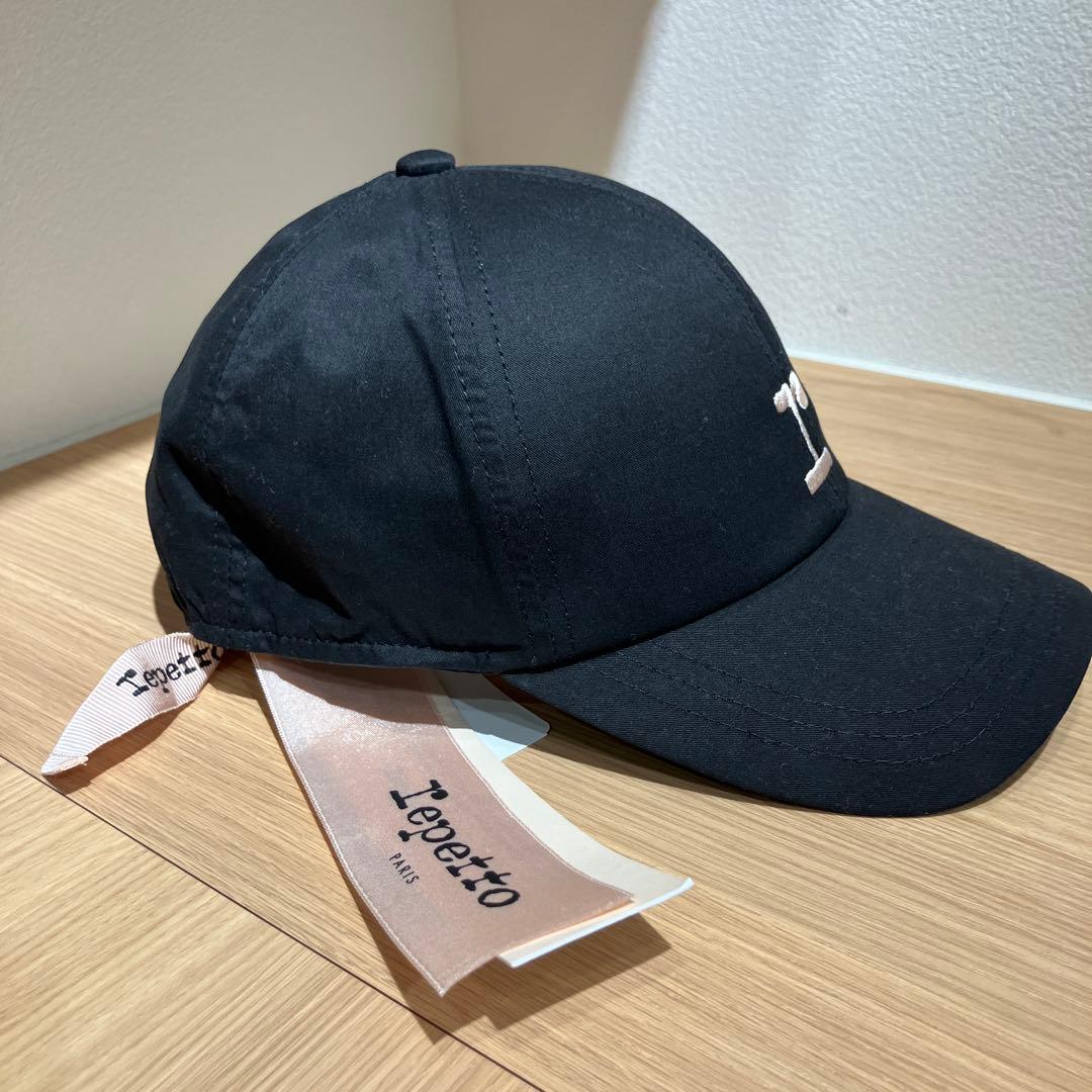 新品未使用Repetto レペットcap with ribbon キャップ