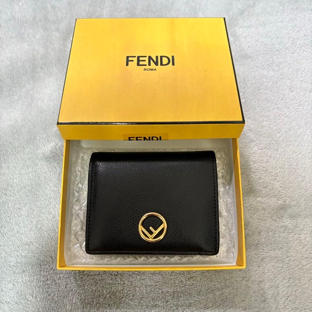 FENDI 二つ折り財布