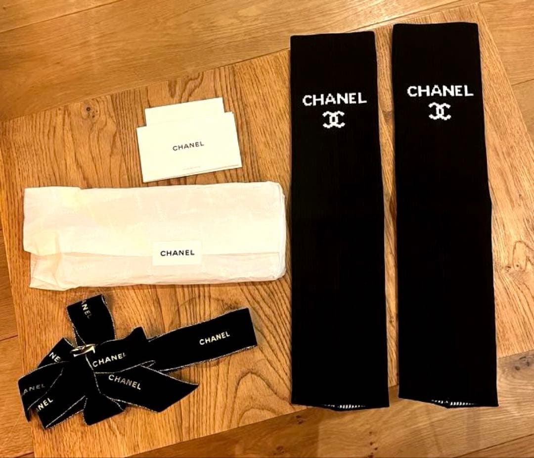 CHANEL シャネル 　レッグウォーマー 黒 ロゴ入り