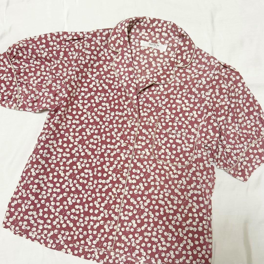 新品❤︎Herlipto Cherry Pattern PJ Set チェリー