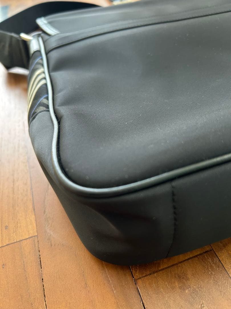 BURBERRY バーバリーブラックレーベル　ショルダーバッグ