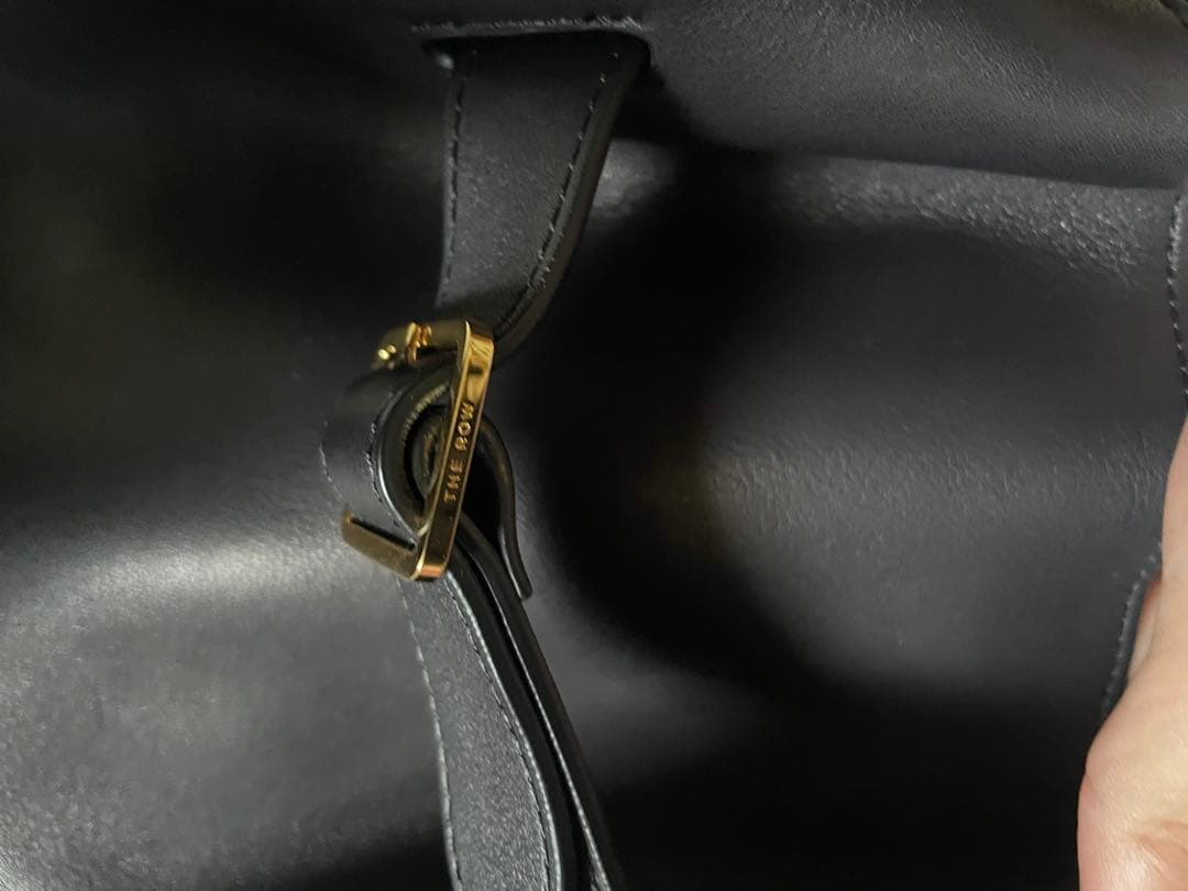 THE ROW Margaux 15 サドルレザー