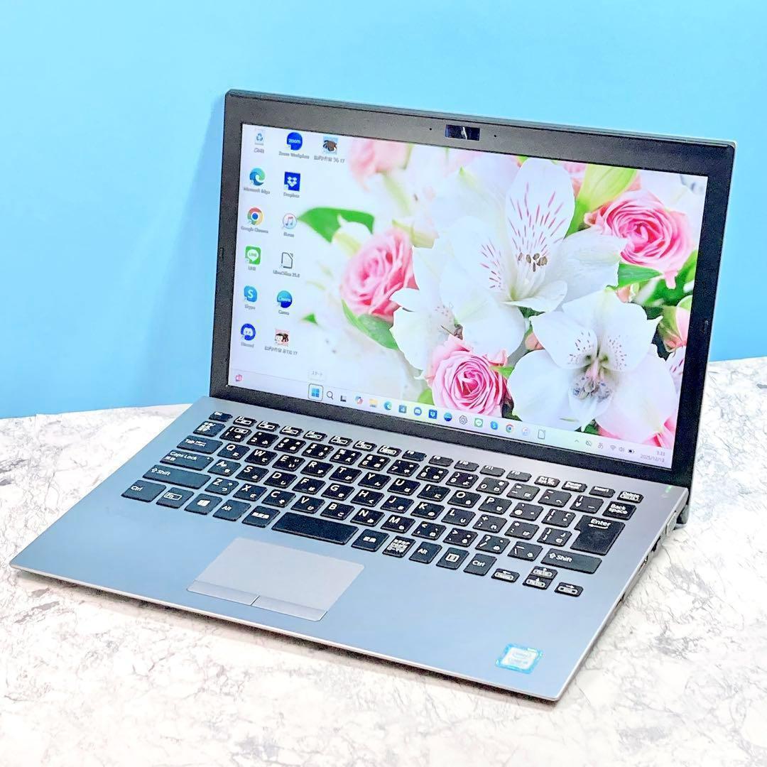 超軽量✨薄型✨SSD/8GB✨カメラ/オフィス✨バイオ✨コンパクトノートパソコン