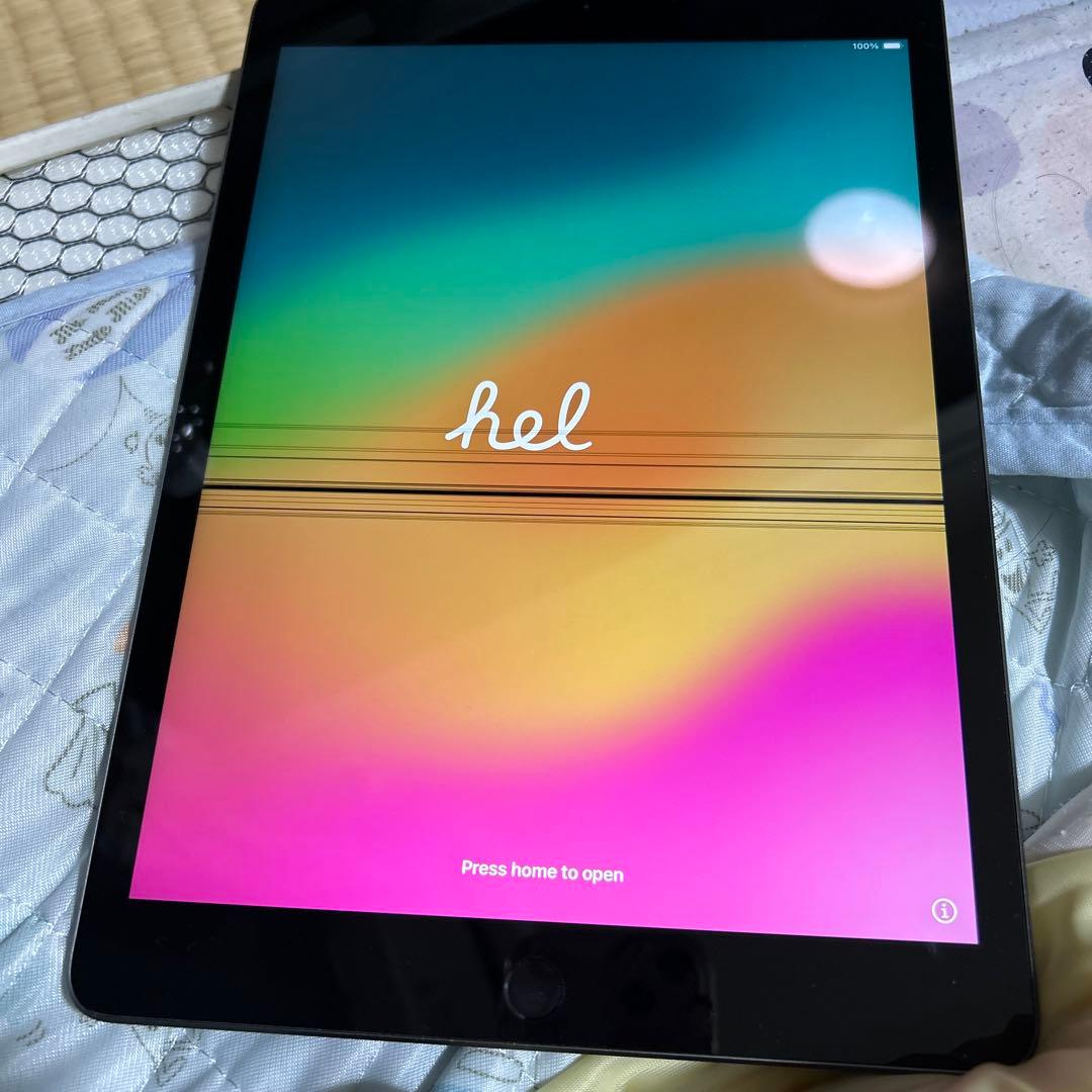 Apple iPad スペースグレー 本体　7世代　32GBジャンク横線