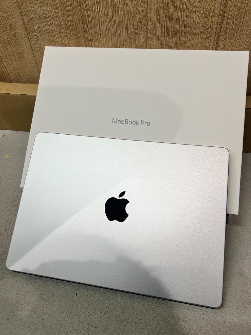 MacBook本体 MacBook Pro (14inch/2021) M1Pro 16GB/1TB