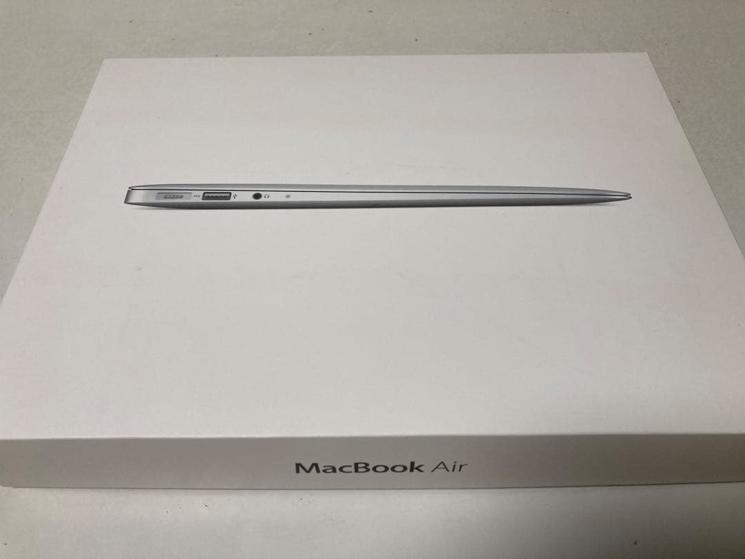 Apple MacBook Air 【2012】13インチ 動作確認・初期化済