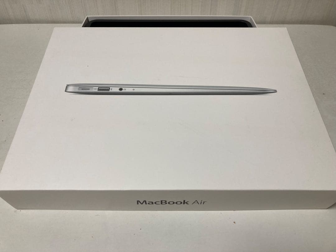 Apple MacBook Air 【2012】13インチ 動作確認・初期化済