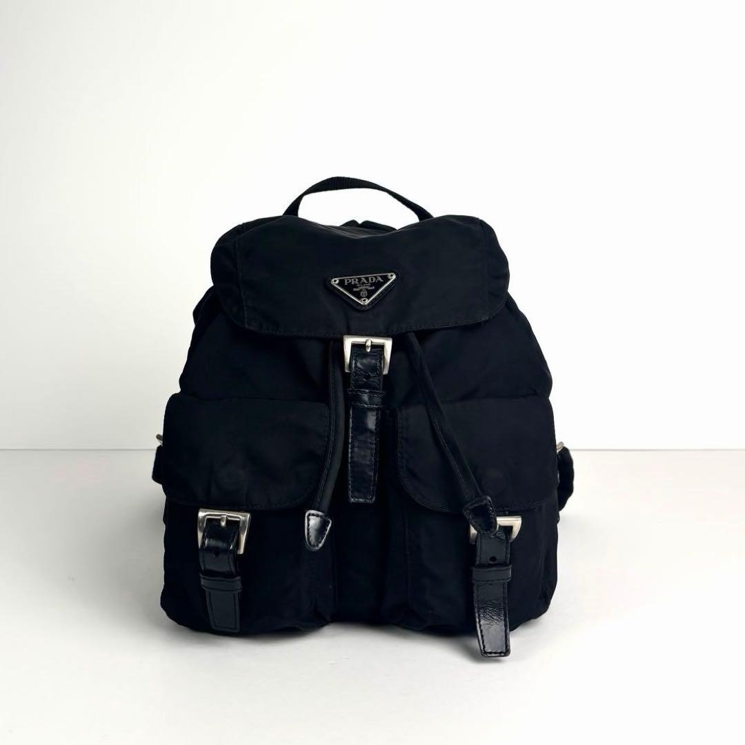 美品 プラダ リュック 巾着 三角ロゴプレート ナイロン レザー ブラック
