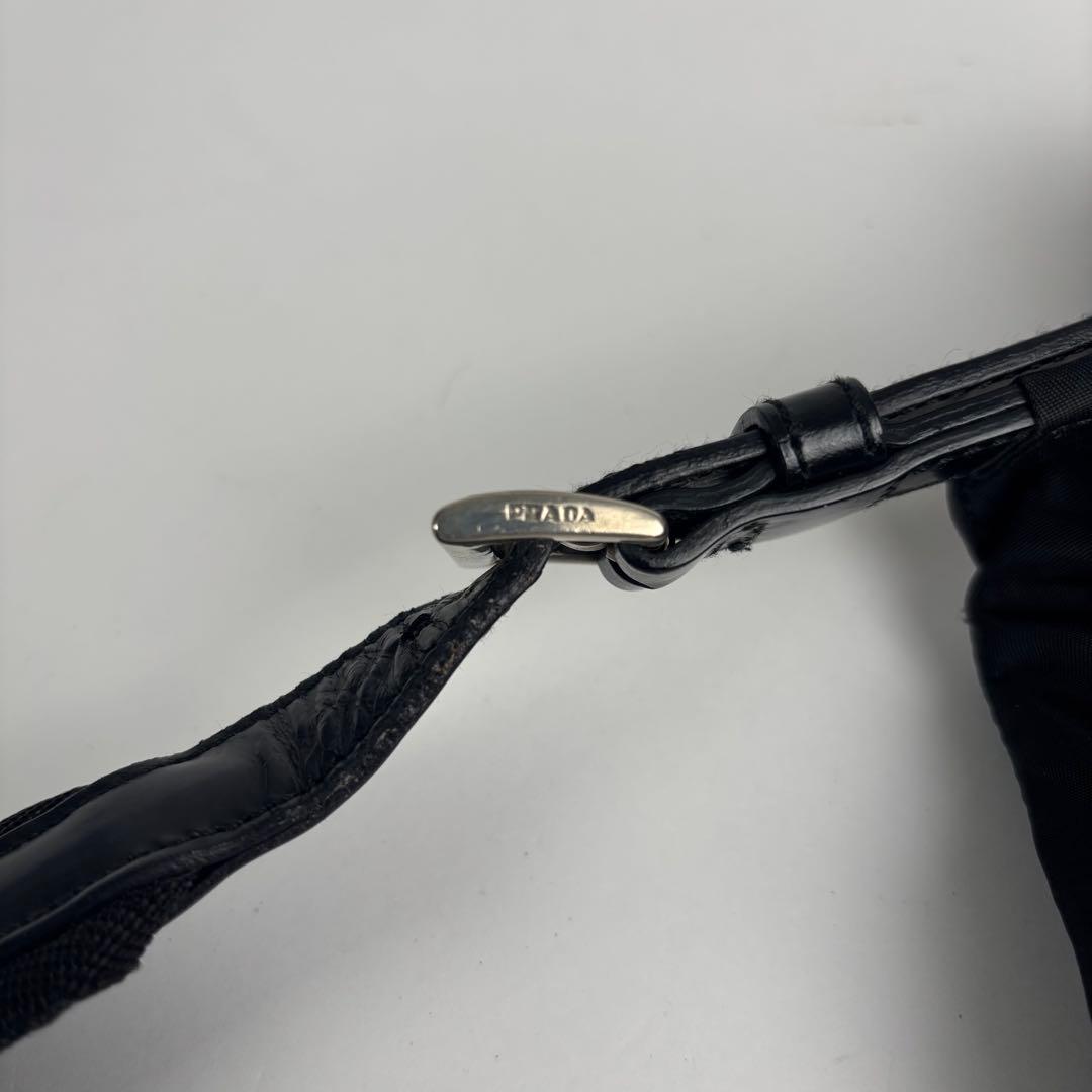 美品 プラダ リュック 巾着 三角ロゴプレート ナイロン レザー ブラック